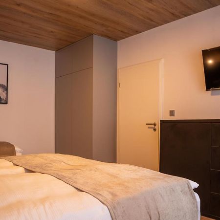 Hillside No. 18 Apartment Loucna pod Klinovcem Ngoại thất bức ảnh