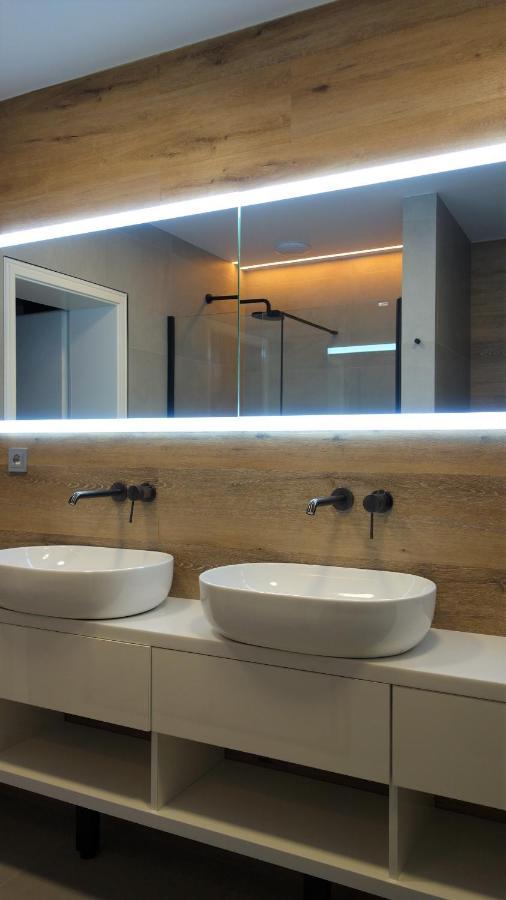 Hillside No. 18 Apartment Loucna pod Klinovcem Ngoại thất bức ảnh
